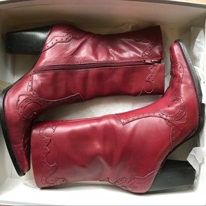 Red 3” heeled leather cowboy boots